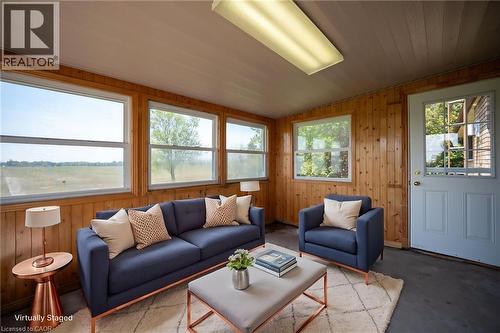 1613 Haldibrook Road, Haldimand County, ON - Indoor Photo Showing Living Room