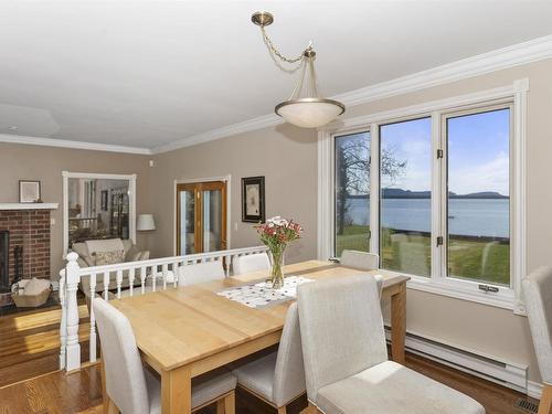 26 Margaret St S, Neebing, ON 