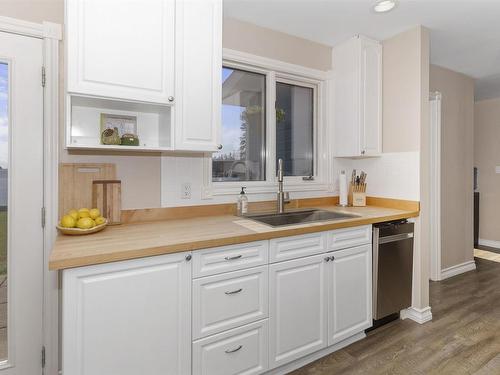 26 Margaret St S, Neebing, ON 
