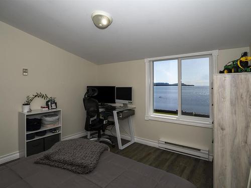 26 Margaret St S, Neebing, ON 