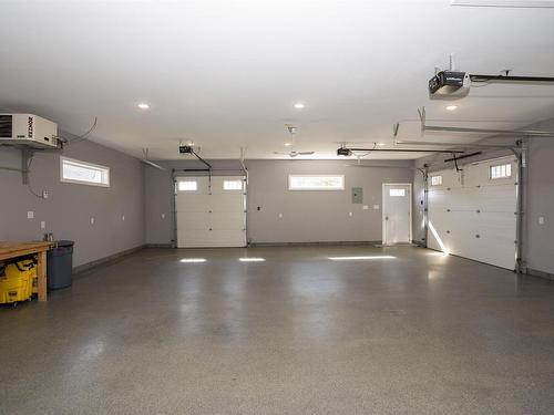 26 Margaret St S, Neebing, ON 