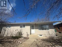 1009 First STREET Estevan, SK S4A 0G7