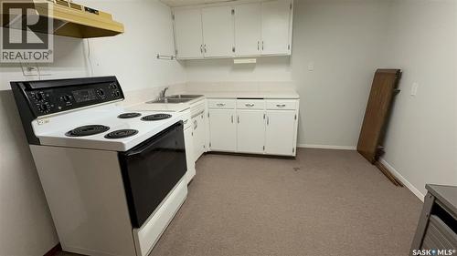 1009 First Street, Estevan, SK - Indoor Photo Showing Kitchen With Double Sink