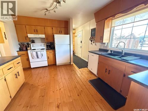 1009 First Street, Estevan, SK - Indoor Photo Showing Kitchen With Double Sink
