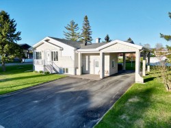 54 Rue St-Joseph N.  Lorrainville, QC J0Z 2R0