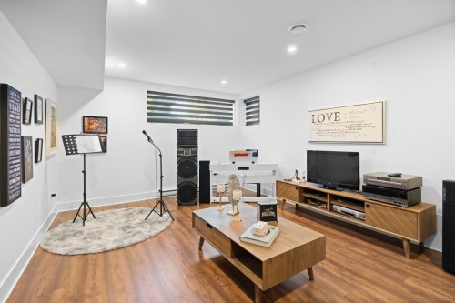 Family Room - 760 Rue Pellerin, Laval (Auteuil), QC - Indoor