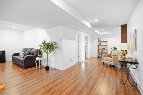 Family Room - 760 Rue Pellerin, Laval (Auteuil), QC - Indoor