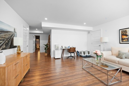Family Room - 760 Rue Pellerin, Laval (Auteuil), QC - Indoor Photo Showing Living Room