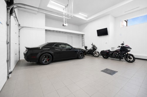 Garage - 760 Rue Pellerin, Laval (Auteuil), QC - Indoor Photo Showing Garage