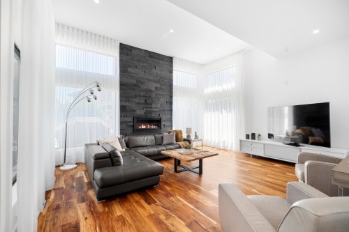 Living Room - 760 Rue Pellerin, Laval (Auteuil), QC - Indoor Photo Showing Living Room With Fireplace
