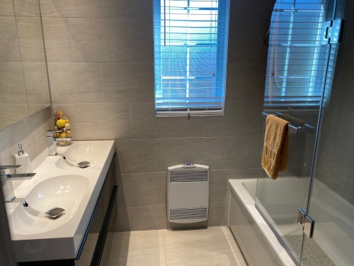 Salle de bains - 8 Av. Kenaston, Mont-Royal, QC - Indoor Photo Showing Bathroom
