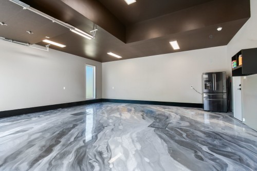 Garage - 726 Rue John-Murphy, Saint-Lin/Laurentides, QC - Indoor Photo Showing Other Room