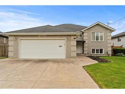 2515 COUSINEAU Street Lasalle, ON N9H 2M2
