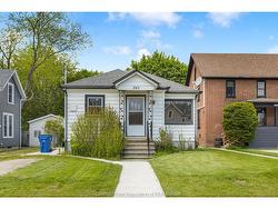 245 SELKIRK Street Chatham, ON N7L 1Z5