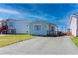 5 Maisonneuve Drive Mount Pearl, NL A1N 4Z2