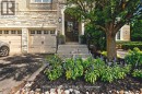 18-3 Senator Court, Aurora, ON  - Outdoor 