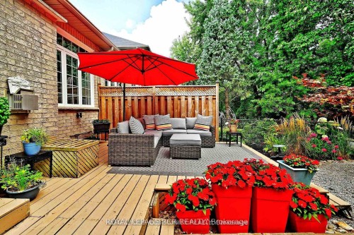 18-3 Senator Court, Aurora, ON - Outdoor