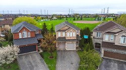 7226 Lowville Heights  Mississauga, ON L5N 8L3