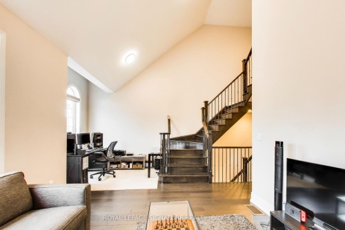 259 Barons Street, Vaughan, ON - Indoor Photo Showing Living Room