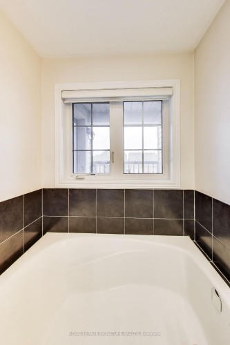 259 Barons Street, Vaughan, ON - Indoor Photo Showing Bathroom