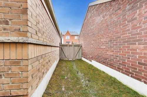 259 Barons Street, Vaughan, ON - Outdoor