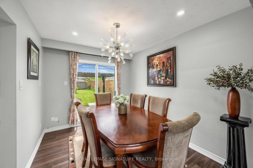 7258 Vernor Drive, Mississauga, ON - Indoor Photo Showing Dining Room