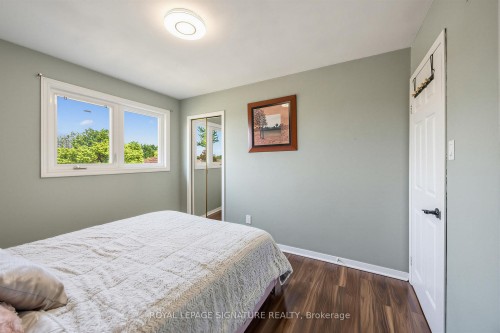 7258 Vernor Drive, Mississauga, ON - Indoor Photo Showing Bedroom