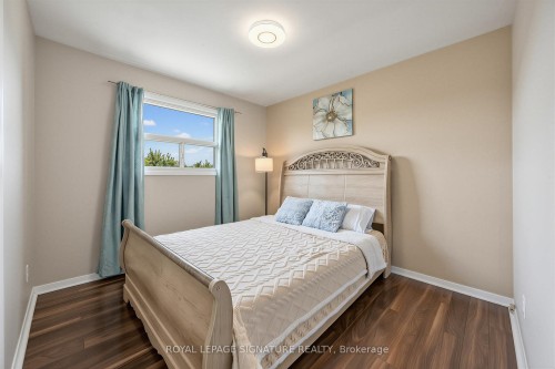 7258 Vernor Drive, Mississauga, ON - Indoor Photo Showing Bedroom