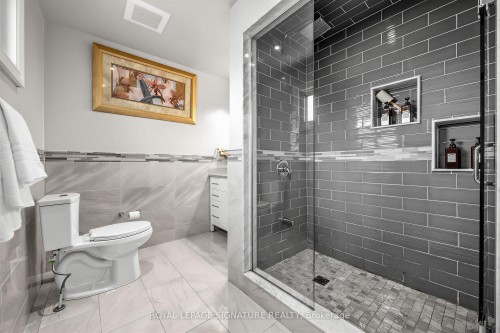 7258 Vernor Drive, Mississauga, ON - Indoor Photo Showing Bathroom