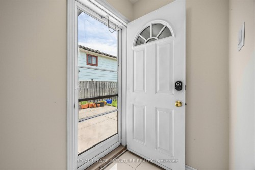 7258 Vernor Drive, Mississauga, ON - Indoor Photo Showing Other Room