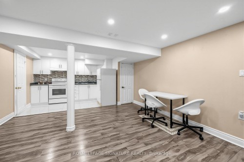 7258 Vernor Drive, Mississauga, ON - Indoor