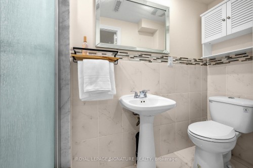 7258 Vernor Drive, Mississauga, ON - Indoor Photo Showing Bathroom