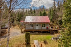 12 Lac O'Neil  Rivière-À-Pierre, QC G0A 3A0