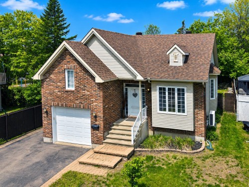 3803 Rue Julie  Laval (Fabreville), QC H7P 5H6