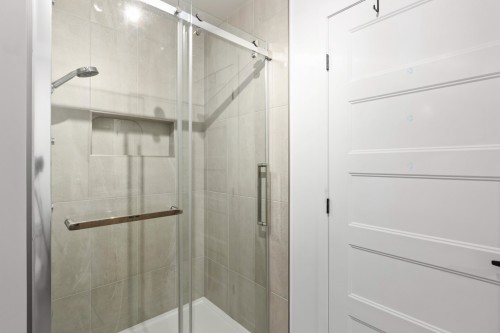 Salle de bains - 255 Rue De La Barrière, Salaberry-De-Valleyfield, QC - Indoor Photo Showing Bathroom