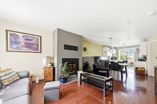 Salon - 3239 Rue Miquelon, Brossard, QC - Indoor Photo Showing Living Room