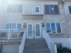 8555 Rue Brown  Montréal (Lasalle), QC H8N 1Z6