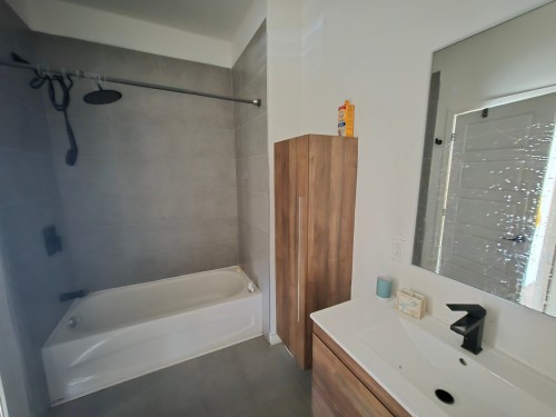 Bathroom - 204-94 Rue St-Louis, Saint-Eustache, QC 
