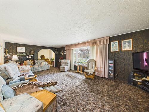8489 Hwy 95A, Kimberley, BC - Indoor