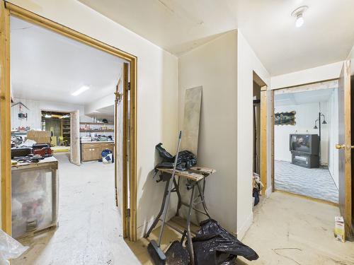 8489 Hwy 95A, Kimberley, BC - Indoor Photo Showing Other Room
