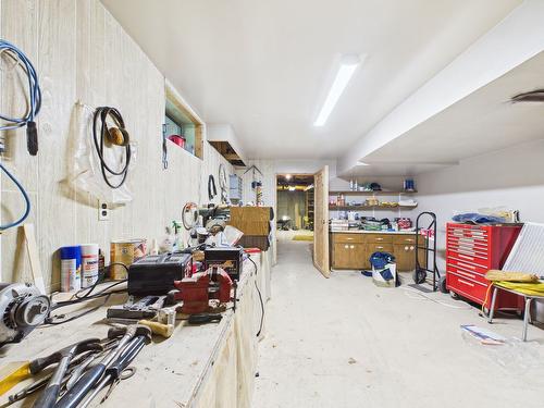8489 Hwy 95A, Kimberley, BC - Indoor Photo Showing Other Room