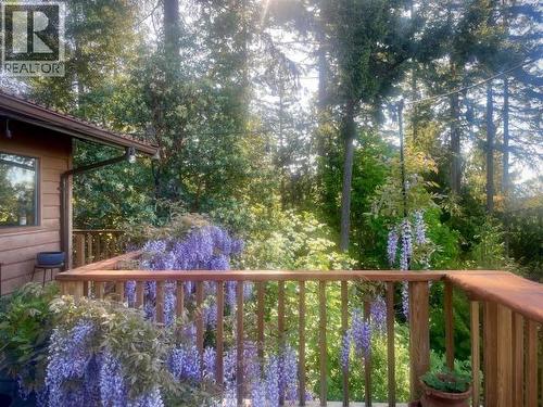 4108 Highway 101, Powell River, BC - Outdoor