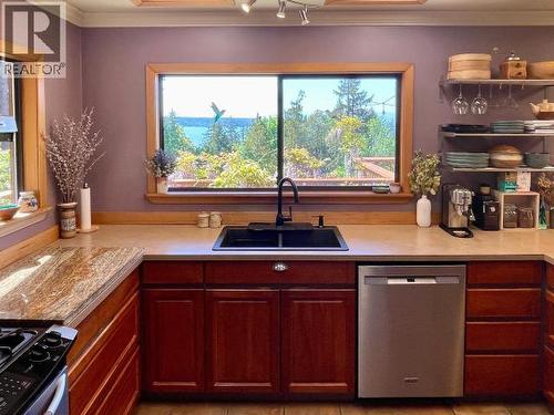 4108 Highway 101, Powell River, BC - Indoor Photo Showing Kitchen With Double Sink