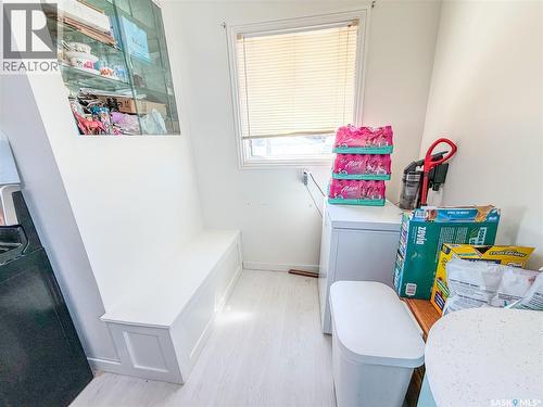 128 9Th Avenue E, Melville, SK - Indoor