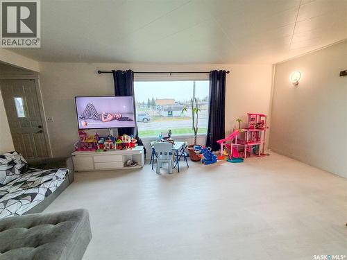 128 9Th Avenue E, Melville, SK - Indoor