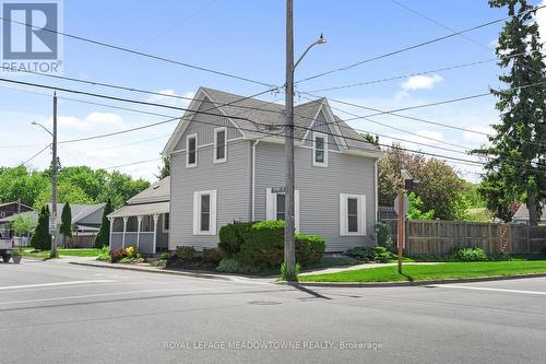 272 Pine Street, Milton, ON - Outdoor