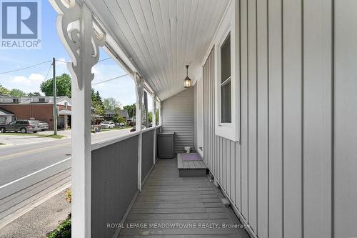 272 Pine Street, Milton, ON - Outdoor With Exterior