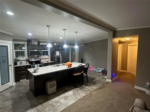 2550 Sooke River Rd, Sooke, BC 