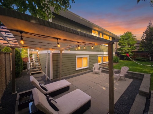 667 Nelson Rd, Campbell River, BC 