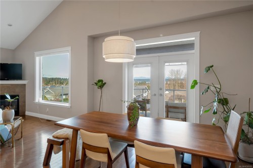 667 Nelson Rd, Campbell River, BC 